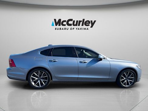 Used 2017 Volvo S90 T6 Momentum w/ Vision Package AWD/4WD image 7