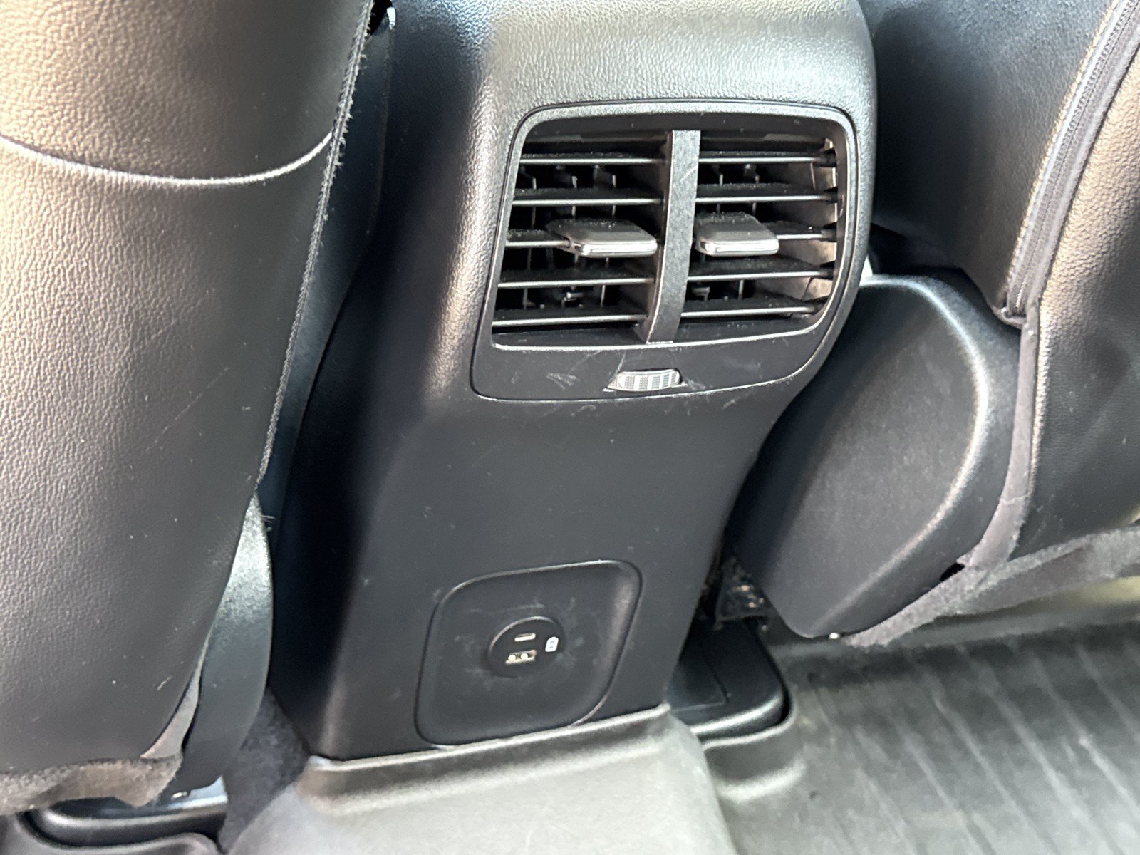Used 2021 Ford Escape Titanium w/ Titanium Elite Package AWD/4WD image 15