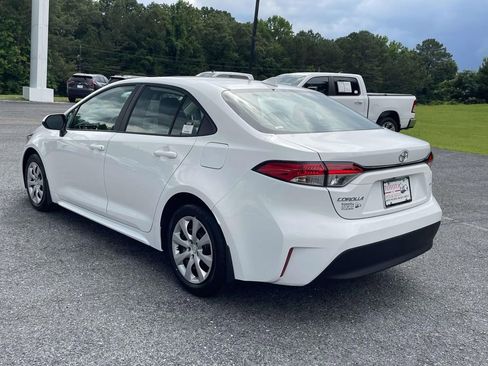 Used 2026 Toyota Corolla LE FWD image 4