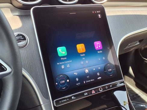 Used 2025 Mercedes-Benz C 300 4MATIC Sedan image 5