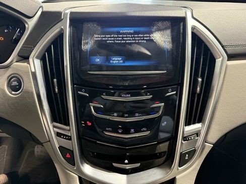 Used 2016 Cadillac SRX Luxury image 16