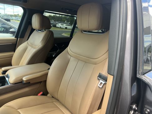 Used 2025 Land Rover Range Rover Long Wheelbase SE AWD/4WD image 17