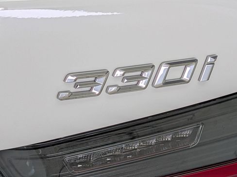 Used 2026 BMW 330i Sedan w/ Convenience Package RWD image 54