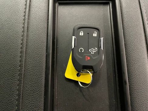 Used 2022 Chevrolet Silverado 1500 LTZ w/ Z71 Off-Road Package image 27