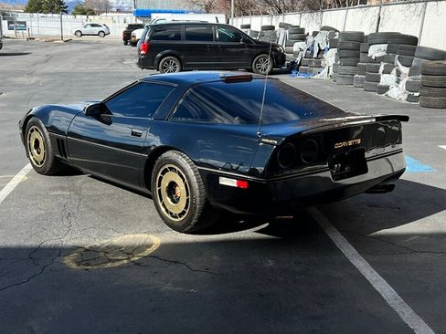 Used 1987 Chevrolet Corvette Coupe image 5