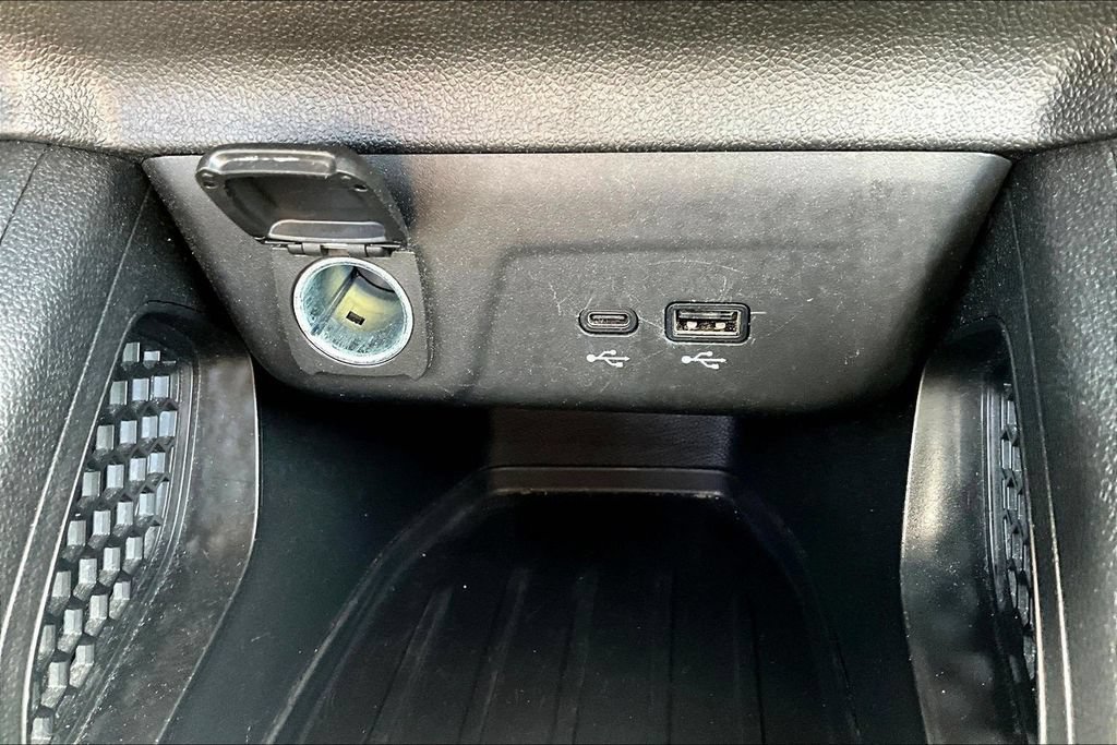 Used 2024 Chevrolet TrailBlazer LT AWD/4WD image 12
