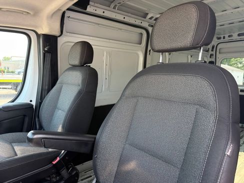 Used 2023 RAM ProMaster 2500 FWD image 21