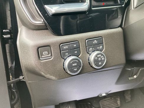 Used 2023 GMC Sierra 1500 Elevation w/ X31 Off-Road Package image 18