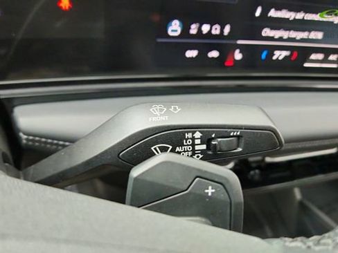 Used 2025 Audi A6 e-tron Premium Plus w/ Premium Plus RWD image 42