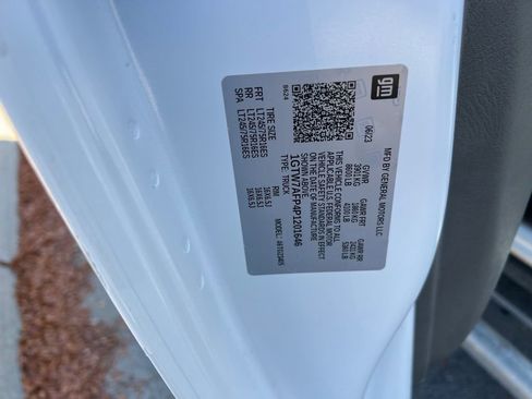 Used 2023 GMC Savana 2500 w/ Driver Convenience Package image 15