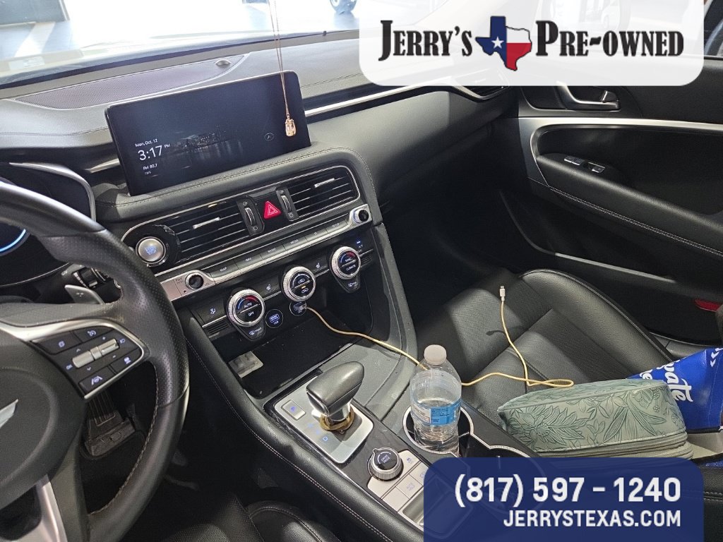 Used 2022 Genesis G70 2.0T RWD image 11