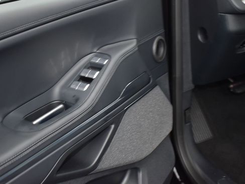 New 2025 Lincoln Navigator L Reserve w/ Jet Appearance Package image 9