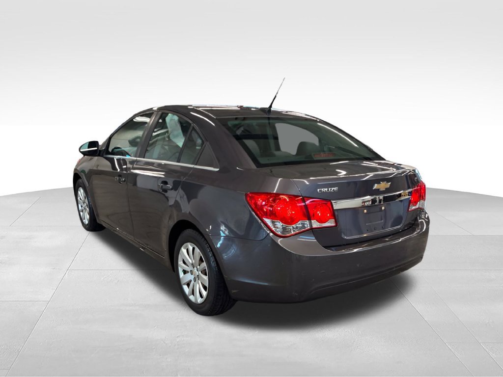 Used 2011 Chevrolet Cruze LT FWD image 6