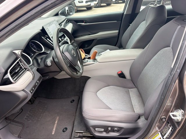 Used 2022 Toyota Camry LE FWD image 11