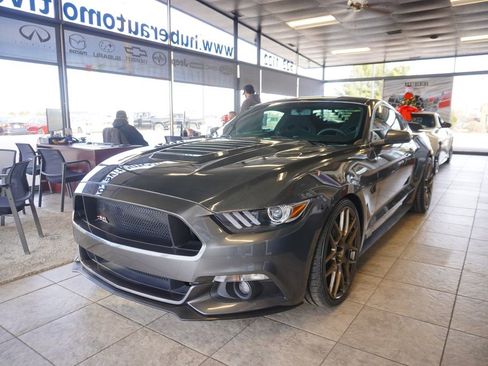 Used 2015 Ford Mustang GT image 3