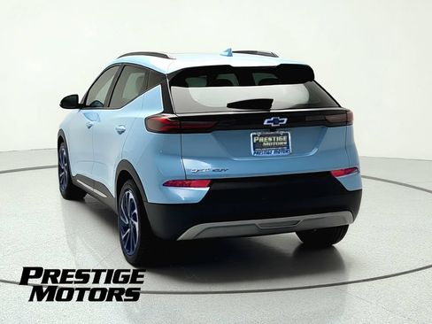 Used 2023 Chevrolet Bolt EUV Premier w/ Sun & Sound Package FWD image 6