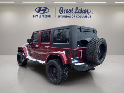 Used 2012 Jeep Wrangler Unlimited Sahara image 3