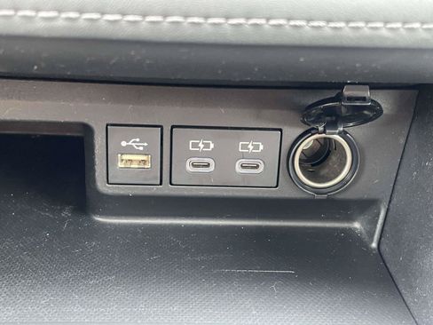 Used 2023 Toyota Highlander XLE FWD image 21