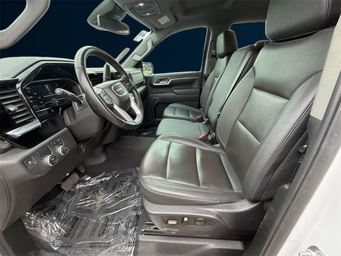 Used 2025 GMC Sierra 1500 SLT image 10