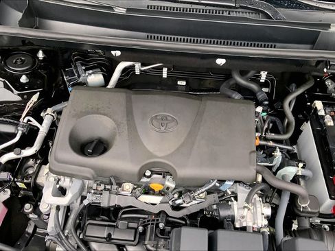 Used 2025 Toyota RAV4 XLE Premium FWD image 31