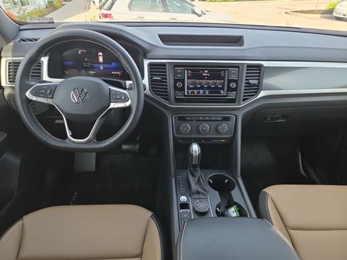 Certified 2023 Volkswagen Atlas Cross Sport SE AWD/4WD image 23