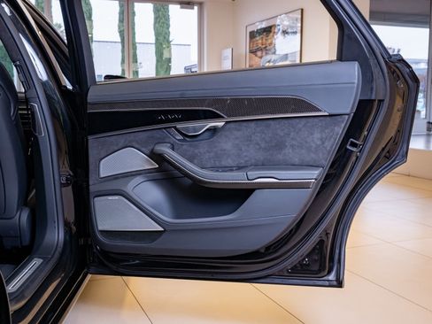 Used 2021 Audi S8 L w/ Full Leather Package image 31