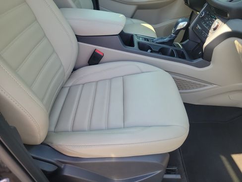 Used 2019 Ford Escape SEL AWD/4WD image 19