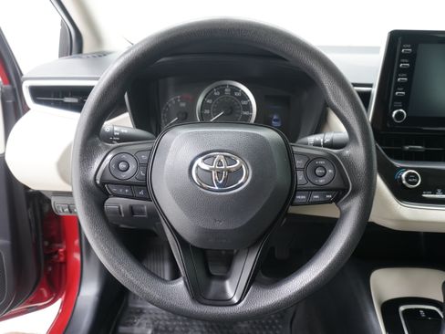 Used 2020 Toyota Corolla LE FWD image 15