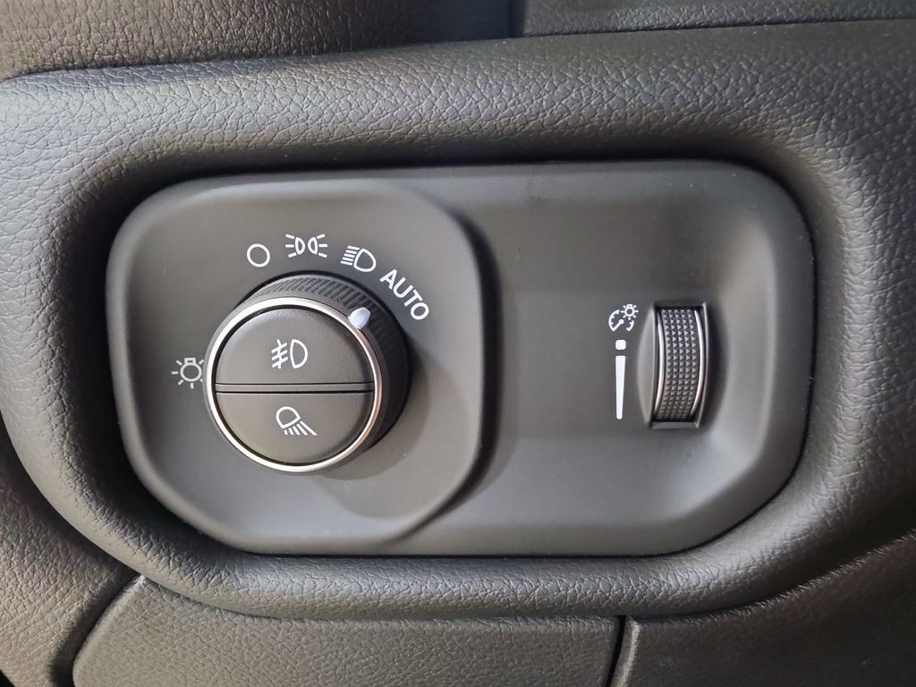 New 2027 RAM 3500 Big Horn AWD/4WD image 23