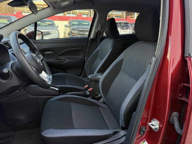 Used 2025 Nissan Versa SV FWD image 23
