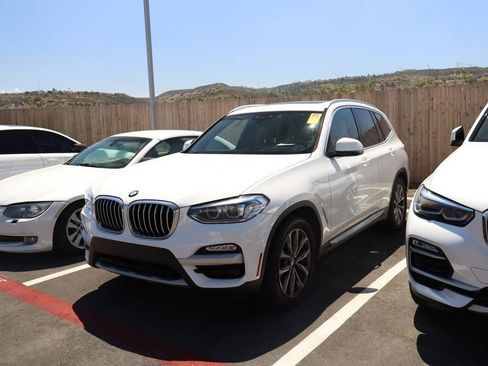 Used 2019 BMW X3 sDrive30i w/ Premium Package image 2