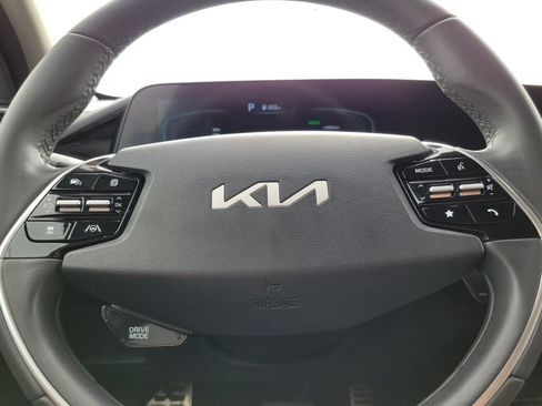 Used 2023 Kia Niro EX Touring FWD image 13