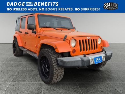 Used 2012 Jeep Wrangler Unlimited Sahara w/ Connectivity Group AWD/4WD image 1