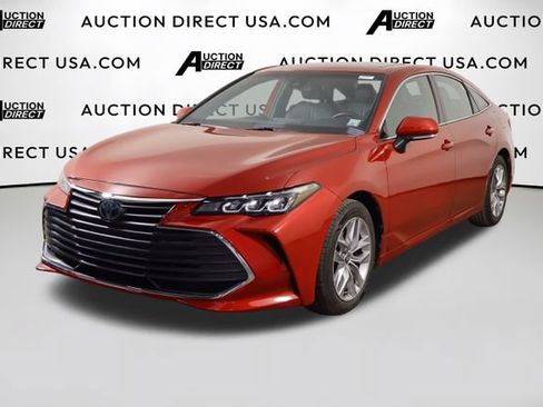 Used 2021 Toyota Avalon XLE w/ Moonroof Package FWD image 1