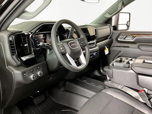 New 2026 GMC Sierra 2500 SLE w/ SLE Value Package; image 8
