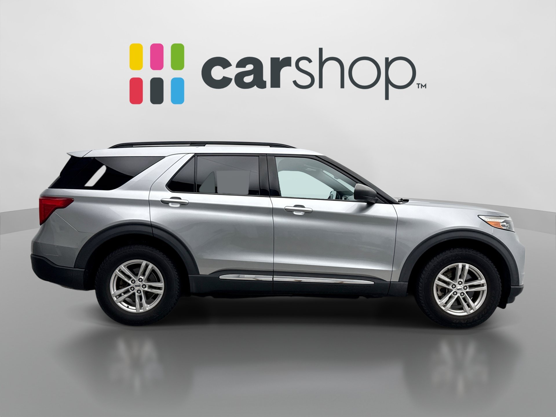 Used 2020 Ford Explorer XLT w/ Equipment Group 202A AWD/4WD image 6