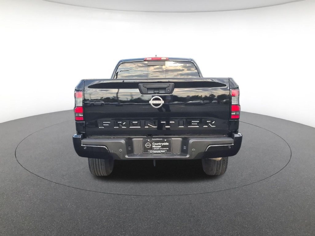 Used 2025 Nissan Frontier SV RWD image 6
