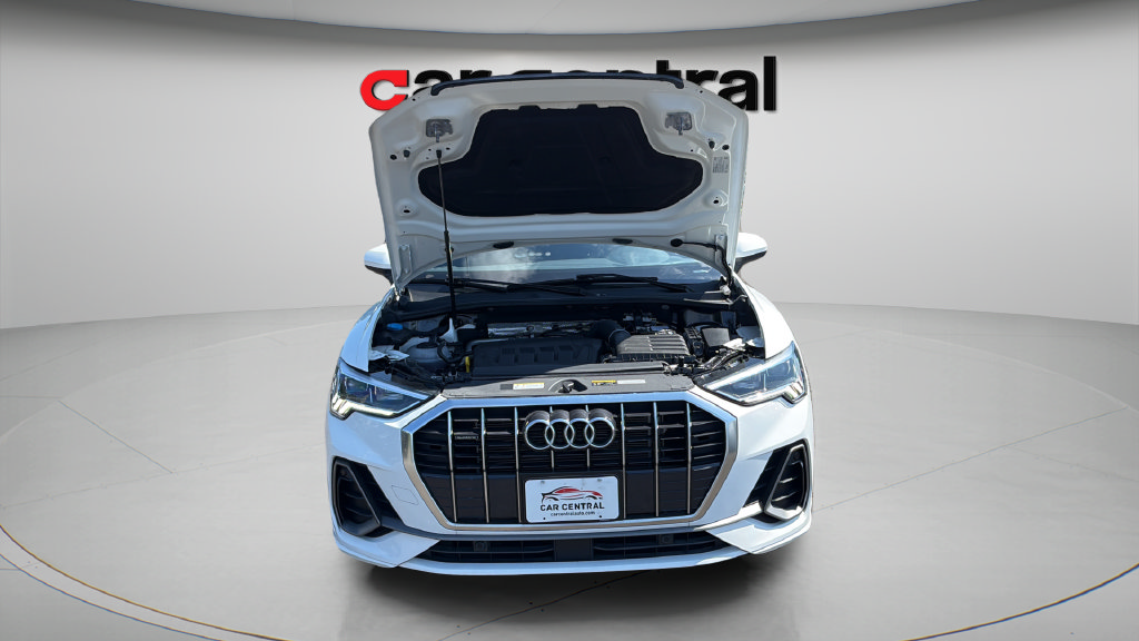 Used 2025 Audi Q3 2.0T Premium AWD/4WD image 2