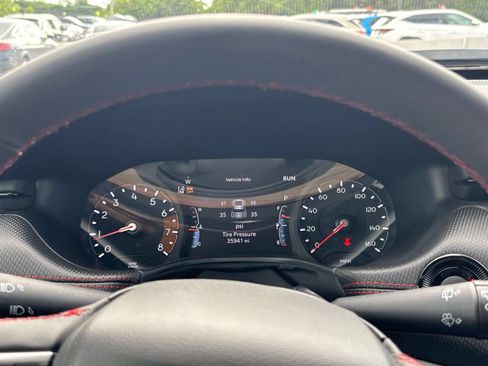 Used 2025 Jeep Compass Trailhawk AWD/4WD image 39