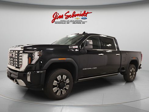Used 2024 GMC Sierra 2500 Denali w/ Denali Reserve Package AWD/4WD image 2