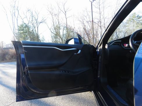 Used 2018 Tesla Model S 75D image 9