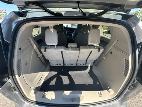 Used 2021 Chrysler Voyager Lxi FWD image 22