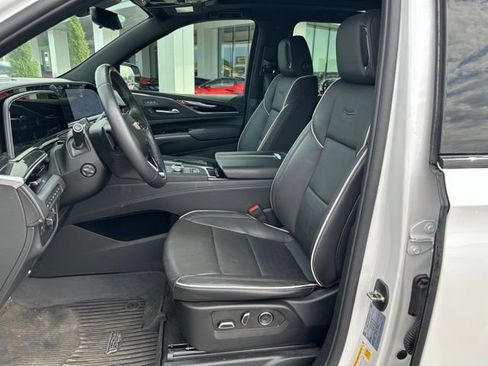 Certified 2023 Cadillac Escalade ESV Sport w/ LPO, ONYX Package AWD/4WD image 15