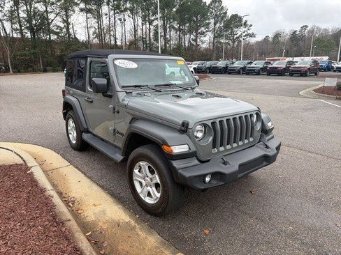 Used 2022 Jeep Wrangler Sport S image 8