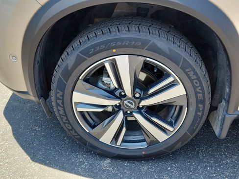 Used 2022 Nissan Rogue Platinum w/ Head-Up Display Package image 7