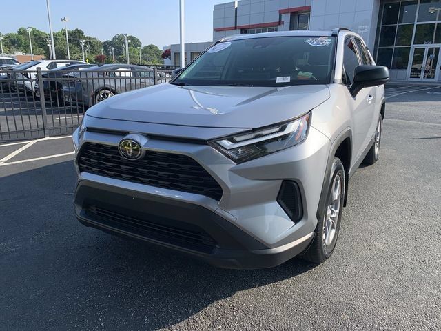 Certified 2025 Toyota RAV4 LE AWD/4WD image 4