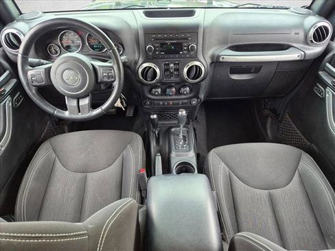 Used 2016 Jeep Wrangler Unlimited Sahara AWD/4WD image 16
