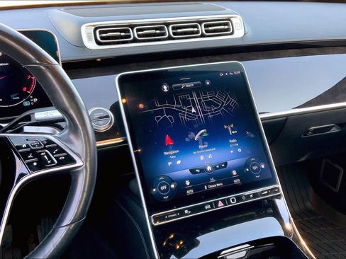 Used 2022 Mercedes-Benz S 580 4MATIC Sedan image 5