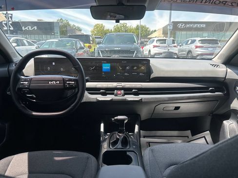 Used 2025 Kia K4 EX FWD image 15