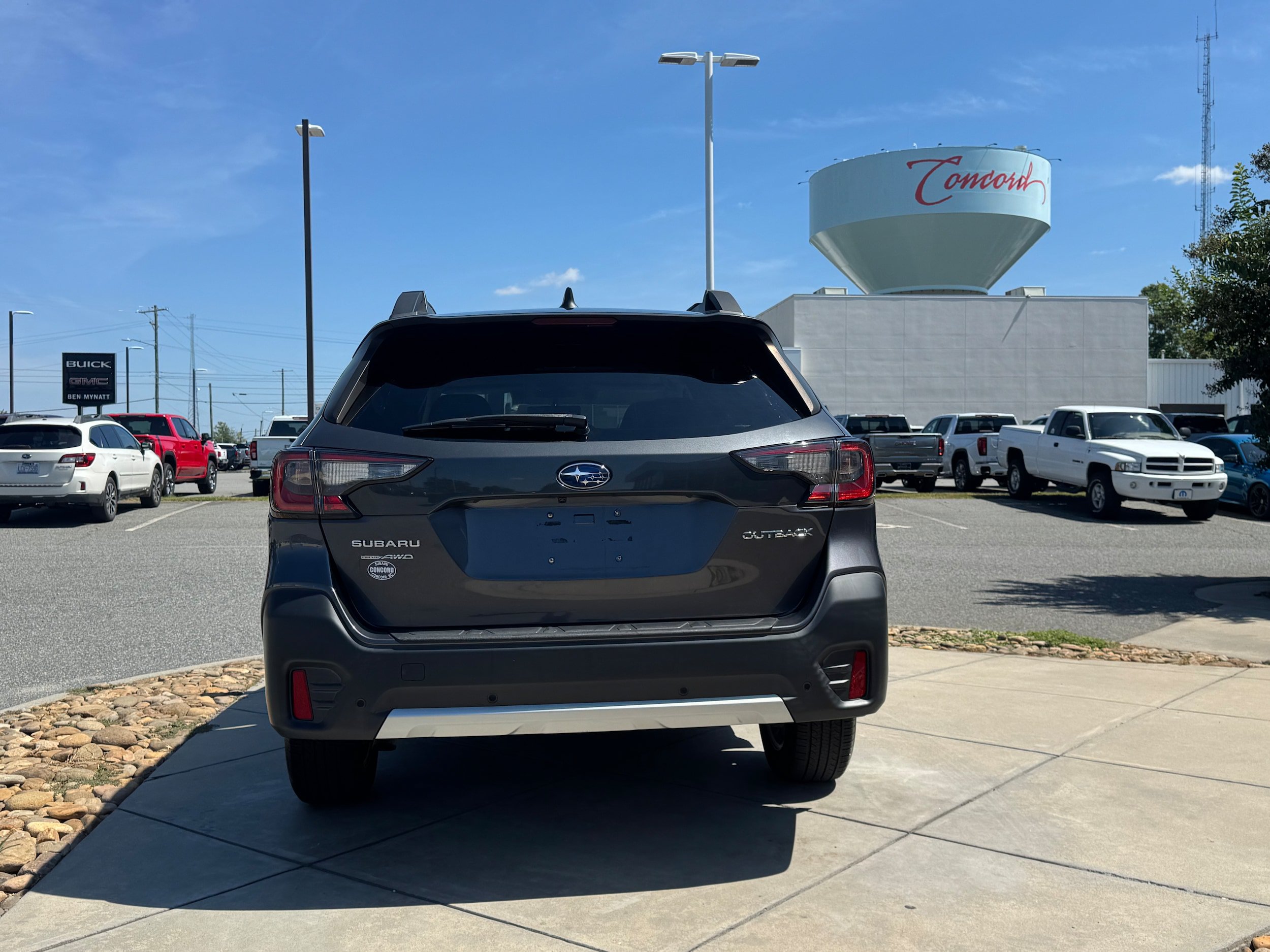 Used 2022 Subaru Outback Limited AWD/4WD image 4